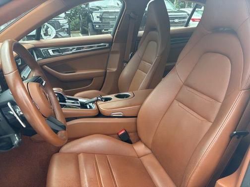 2023 Porsche Panamera Platinum Edition