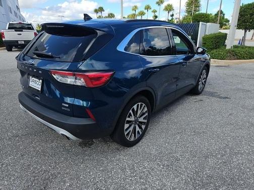 2020 Ford Escape Titanium Hybrid