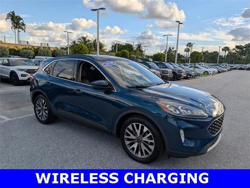 2020 Ford Escape Titanium Hybrid