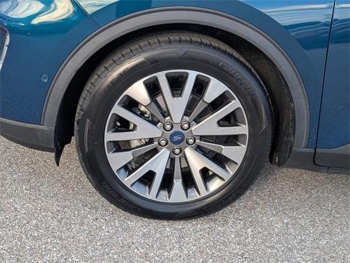 2020 Ford Escape Titanium Hybrid