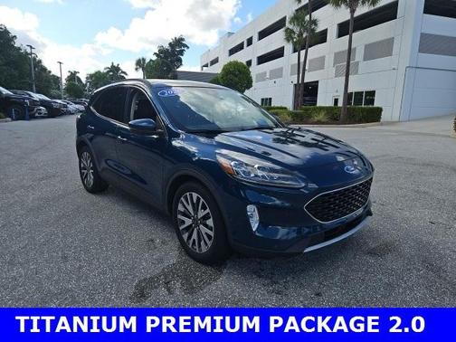 2020 Ford Escape Titanium Hybrid