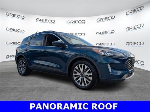 2020 Ford Escape Titanium Hybrid