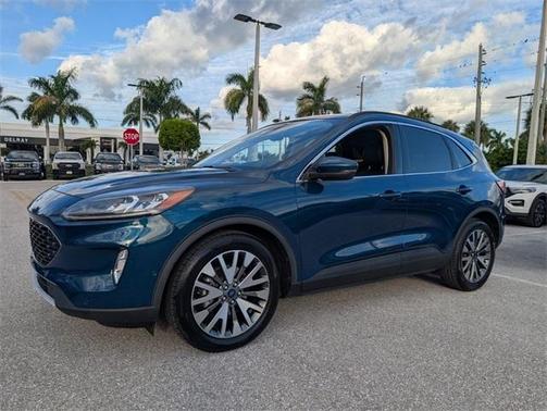 2020 Ford Escape Titanium Hybrid