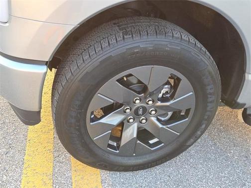 2023 Ford F-150 Lightning XLT