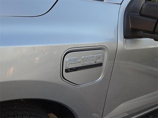 2023 Ford F-150 Lightning XLT