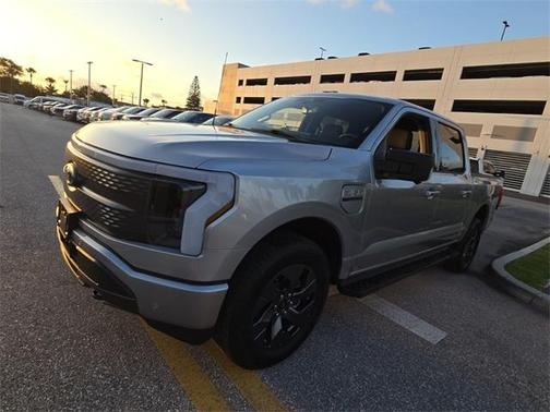 2023 Ford F-150 Lightning XLT