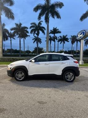 2023 Hyundai KONA SE