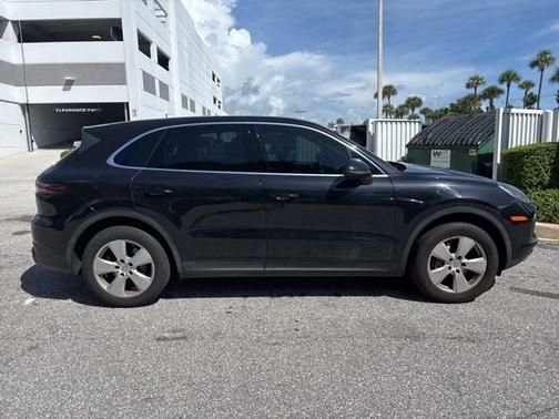 2019 Porsche Cayenne Base