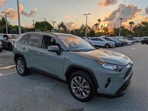 2020 Toyota RAV4 XLE Premium