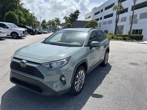 2020 Toyota RAV4 XLE Premium