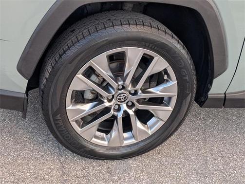 2020 Toyota RAV4 XLE Premium