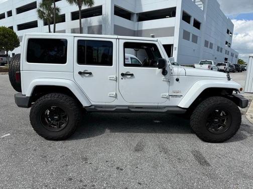 2012 Jeep Wrangler Unlimited Sahara