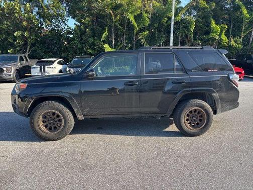 Midnight Black Metallic 2019 Toyota 4Runner SR5 Premium