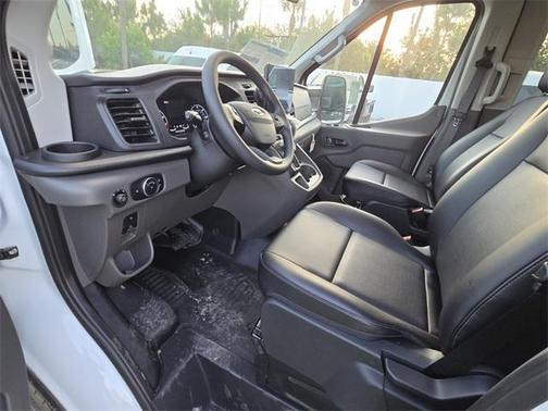 2025 Ford Transit-350 XL