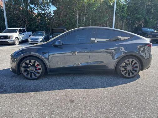 2024 Tesla Model Y Performance