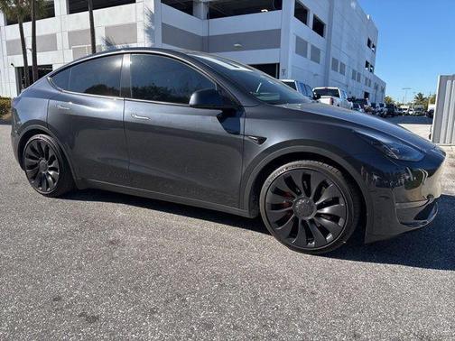 2024 Tesla Model Y Performance