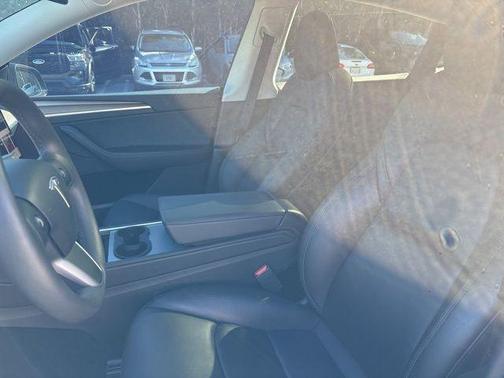 2024 Tesla Model Y Performance