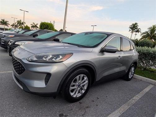 2022 Ford Escape SE