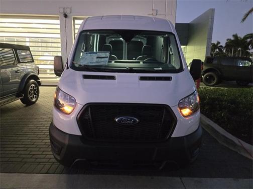 2025 Ford Transit-250 148 WB Medium Roof Cargo