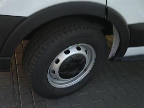 2025 Ford Transit-250 148 WB Medium Roof Cargo
