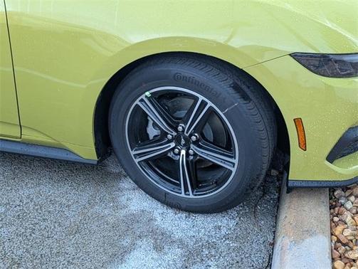 2025 Ford Mustang EcoBoost Premium
