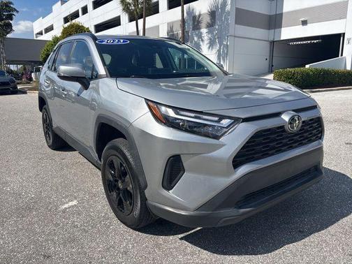 2023 Toyota RAV4 XLE