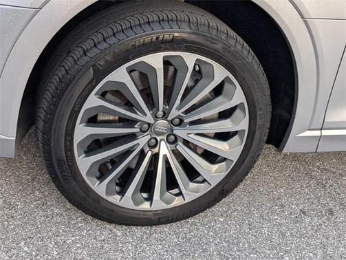 2019 Audi e-tron Prestige