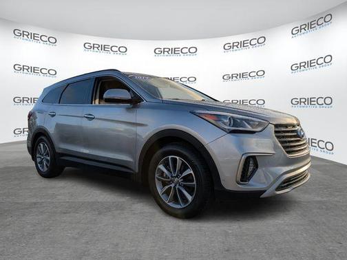 2017 Hyundai SANTA FE SE