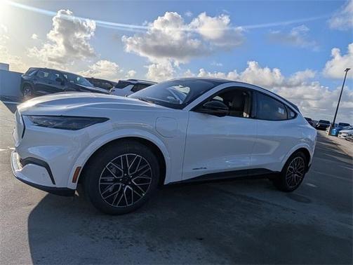 2025 Ford Mustang Mach-E Premium