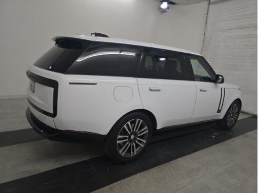 2025 Land Rover Range Rover P530 SE 7 Seat