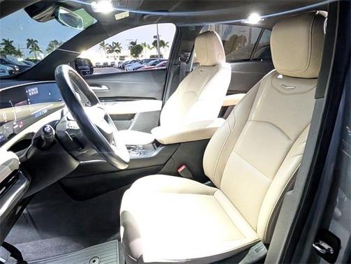 2024 Cadillac XT4 Luxury