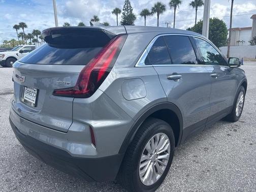 2024 Cadillac XT4 Luxury