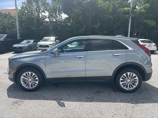 2024 Cadillac XT4 Luxury