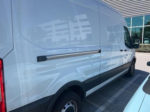 2019 Ford Transit-250 148 WB Medium Roof Cargo