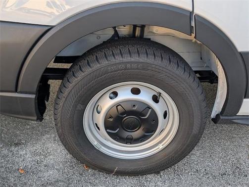 2025 Ford Transit-250 148 WB Medium Roof Cargo