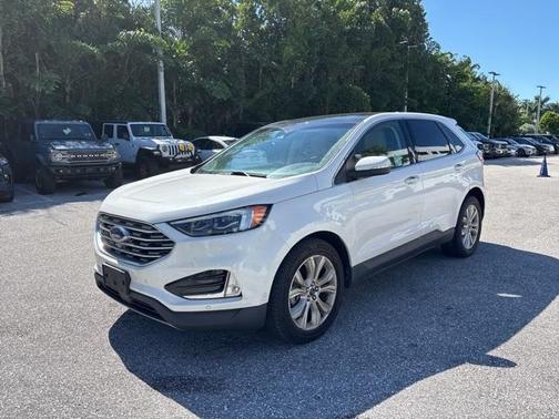 2020 Ford Edge Titanium