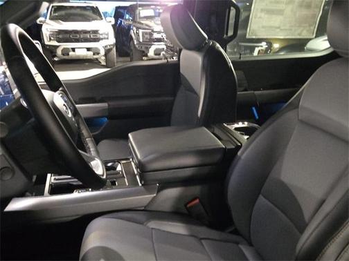 2025 Ford F-150 Lightning LARIAT