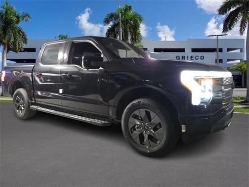 2025 Ford F-150 Lightning LARIAT