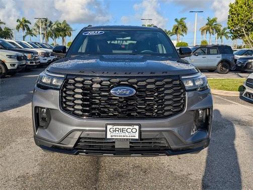 2025 Ford Explorer ST-Line