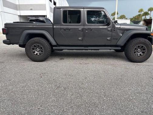 2020 Jeep Gladiator Sport