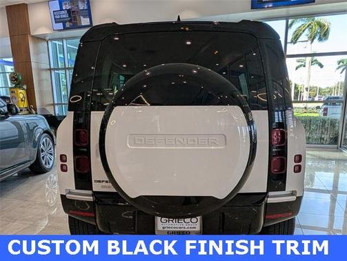 2024 Land Rover Defender P300