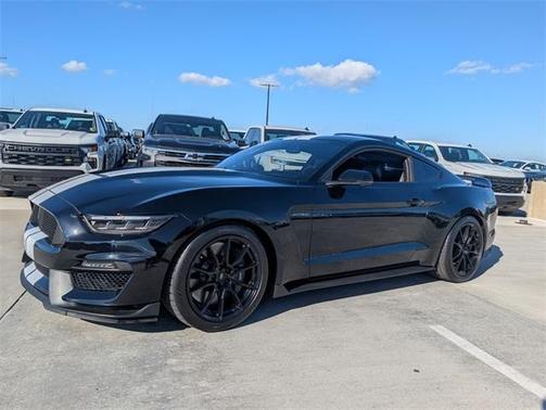 2019 Ford Shelby GT350 Base