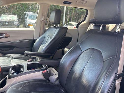 2018 Chrysler Pacifica Touring-L Plus