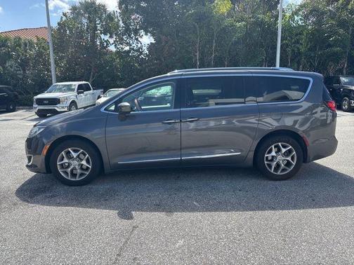 2018 Chrysler Pacifica Touring-L Plus