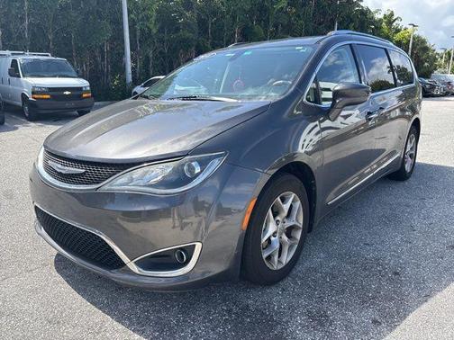 2018 Chrysler Pacifica Touring-L Plus