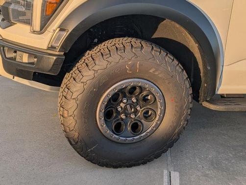 Oxford White 2025 Ford F-150 Raptor