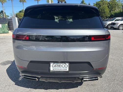 2024 Land Rover Range Rover Sport SE