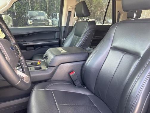 2022 Ford Expedition Max XLT