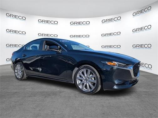 2023 Mazda Mazda3 FWD w/Preferred Package