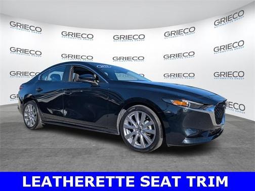 2023 Mazda Mazda3 FWD w/Preferred Package